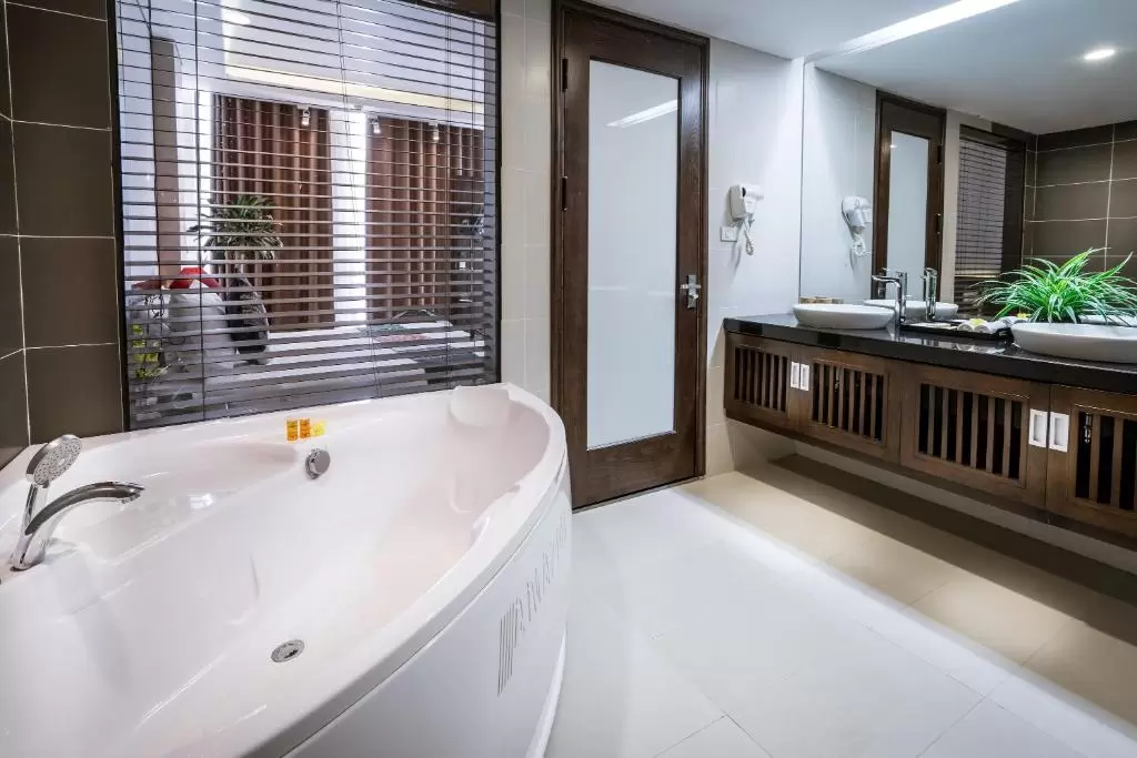 Amazing Hotel Sapa có bồn tắm trong phòng