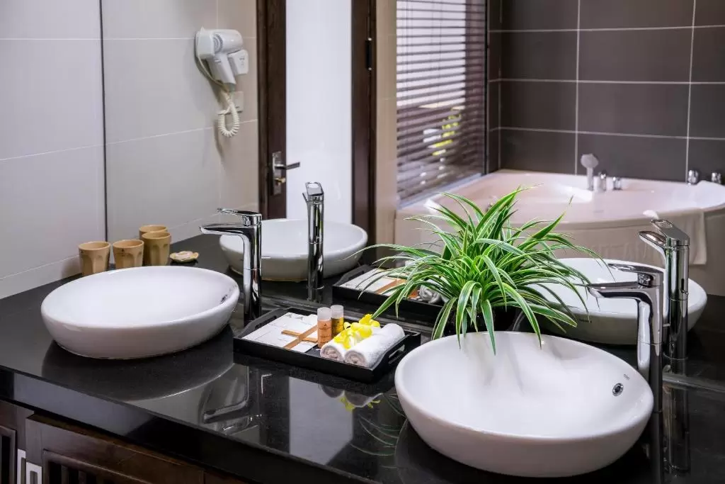 Phòng được trang bị bồn tắm Amazing Hotel Sapa