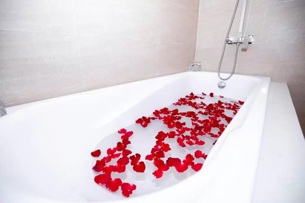 Phòng khách sạn lãng mạn có bồn tắm Muong Thanh Sapa Hotel