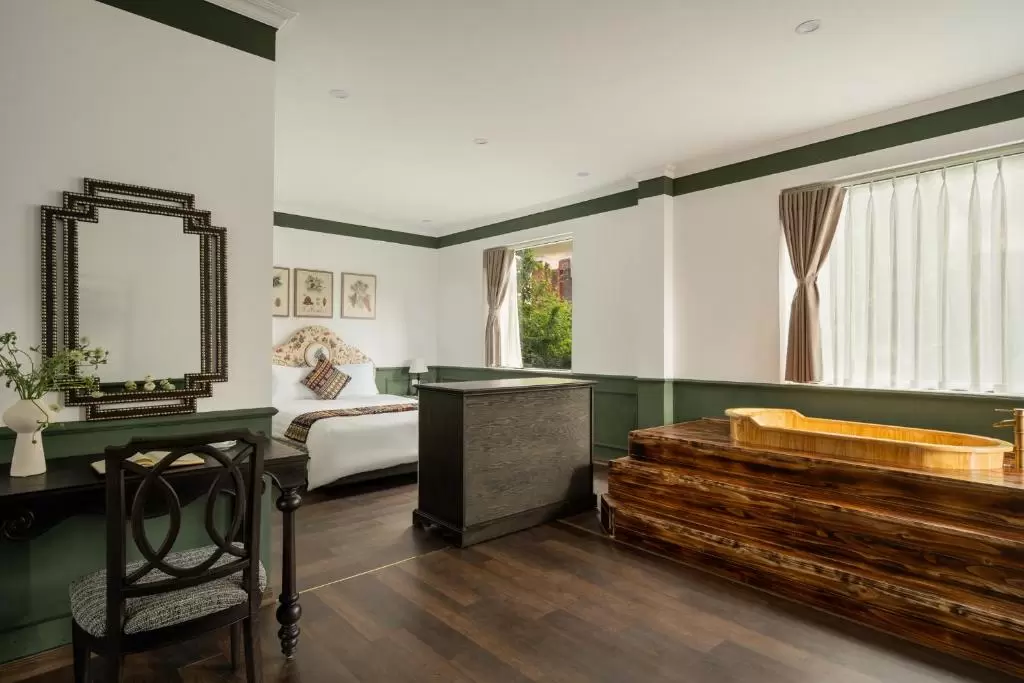 Phòng khách sạn lãng mạn có bồn tắm The Gate Boutique Hotel Sapa